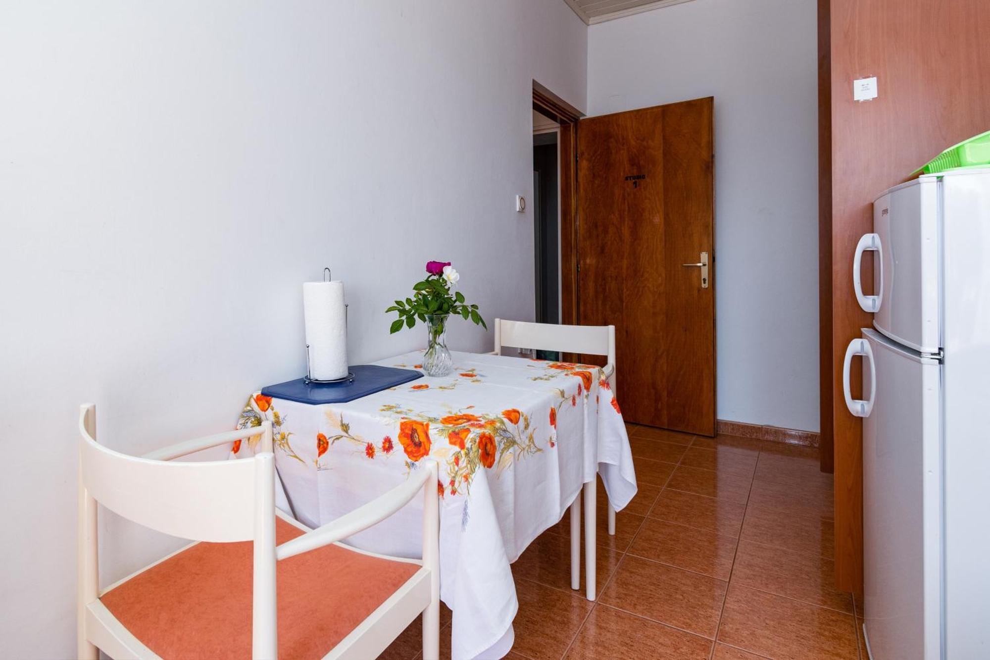 Apartments And Rooms With Parking Space Skrbcici, Krk - 21231 Zimmer foto