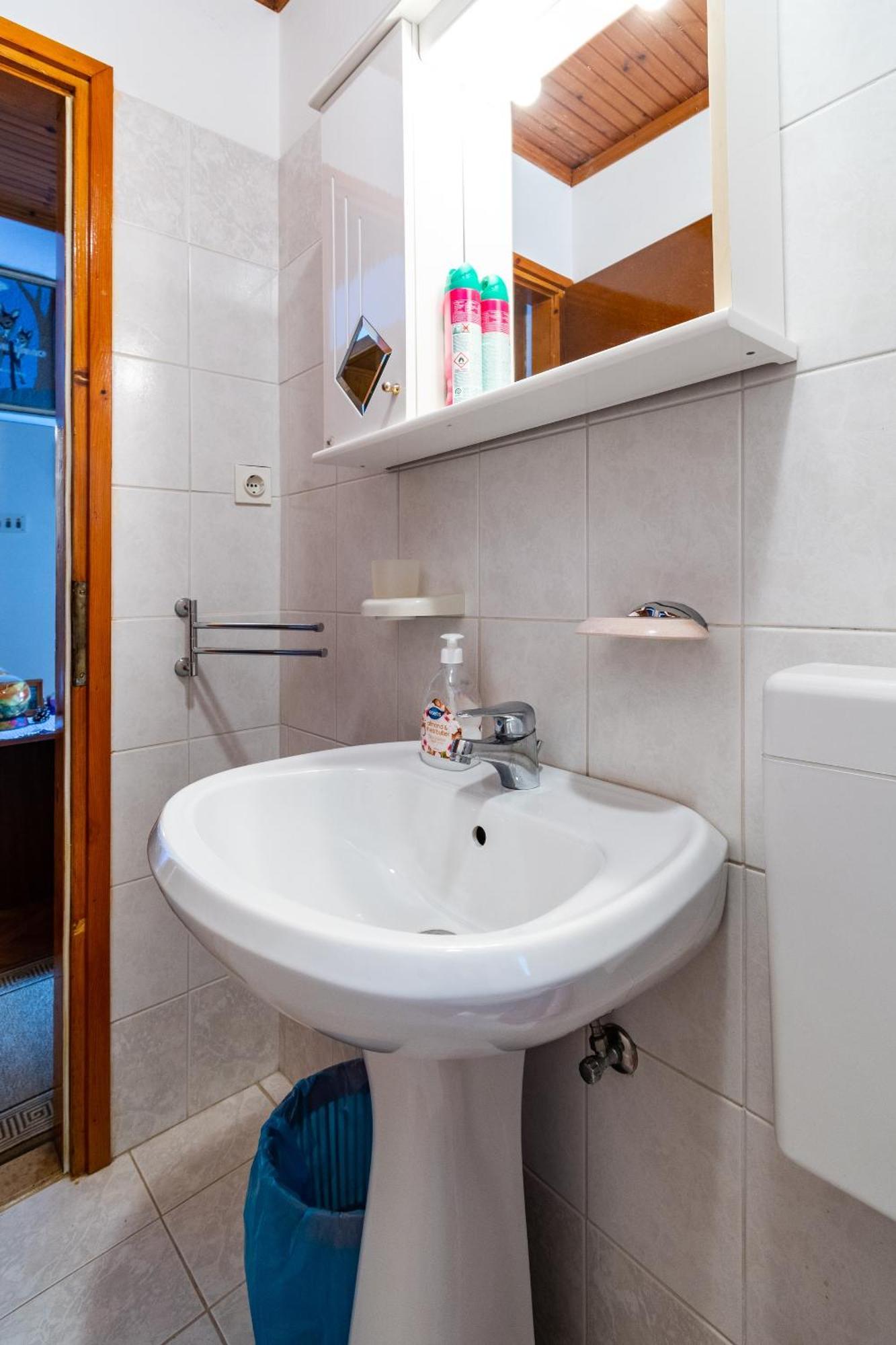 Apartments And Rooms With Parking Space Skrbcici, Krk - 21231 Zimmer foto